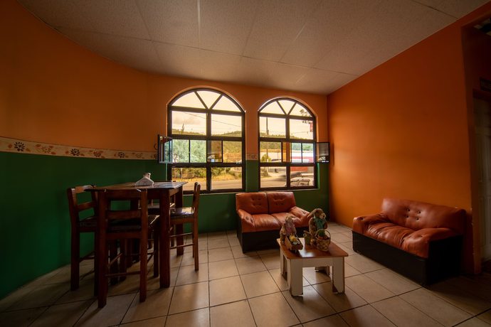 Imagen del bar/restaurante del Hotel Puerta al Cielo. Foto 4