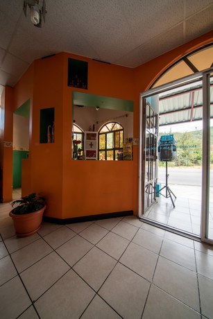 Imagen de los interiores del Hotel Puerta al Cielo. Foto 20