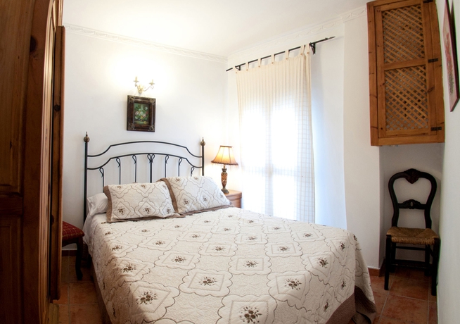 Imagen de la habitación del Hotel Puerta de Aduares. Foto 5