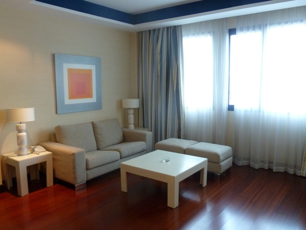 Imagen de los interiores del Hotel Puerta de Alcalá. Foto 10