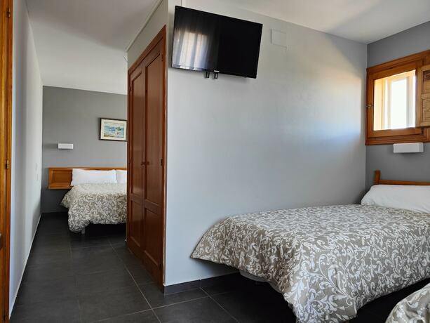 Imagen de la habitación del Hotel Puerta de Javalambre. Foto 13