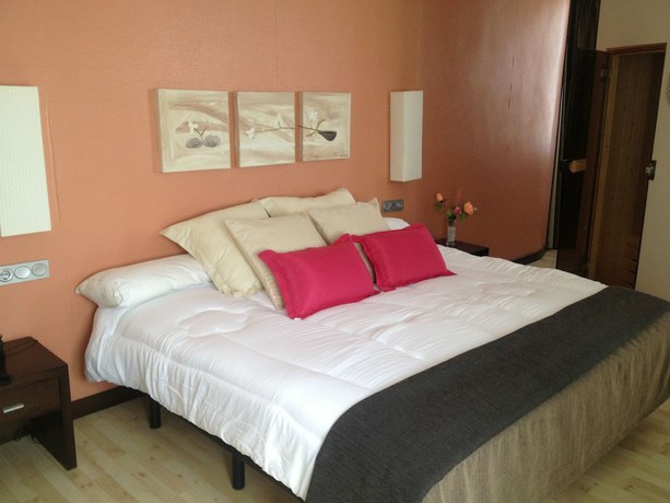 Imagen de la habitación del Hotel Puerta de Ocaña. Foto 5