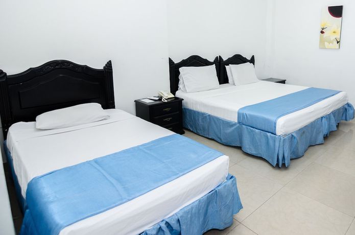 Imagen de la habitación del Hotel Puerta de Oro. Foto 3