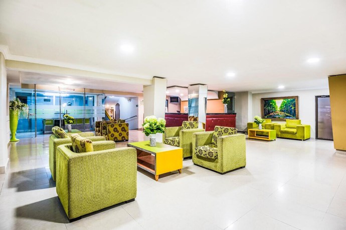 Imagen de los interiores del Hotel Puerta de Oro. Foto 19