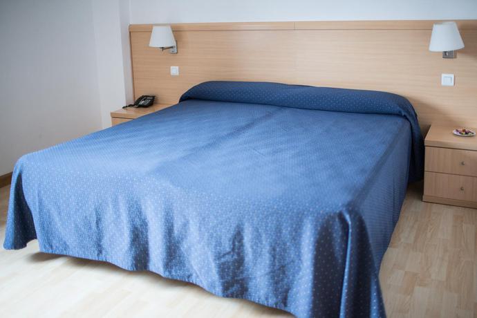 Imagen general del Hotel Puerta de Santillana. Foto 3