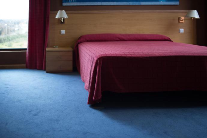 Imagen general del Hotel Puerta de Santillana. Foto 7