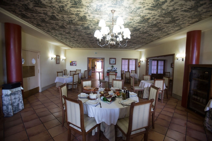 Imagen del bar/restaurante del Hotel Puerta de la Villa. Foto 3