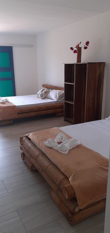Imagen de la habitación del Hotel Puerta del Caf&eacute;. Foto 8