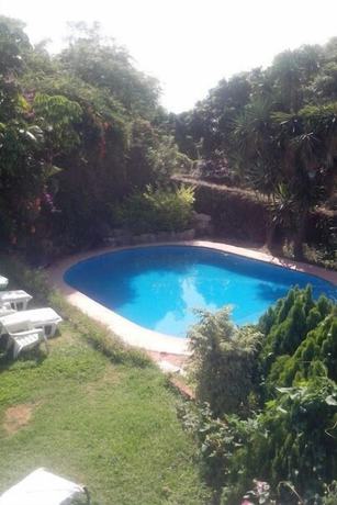 Imagen de la piscina del Hotel Puerta del Cielo. Foto 13