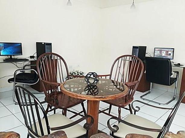 Imagen de los interiores del Hotel Puerta del Rey. Foto 8