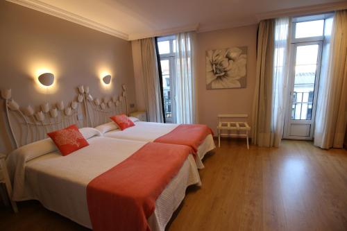 Imagen general del Hotel Puerta del Sol, Vigo. Foto 2