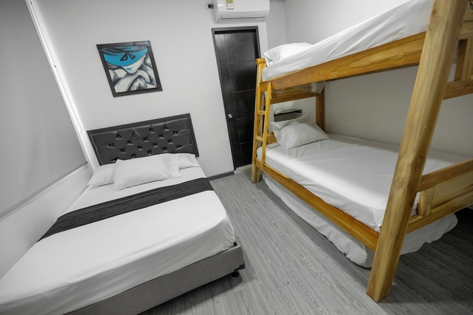 Imagen de la habitación del Hotel Puerta del Sol de Uraba. Foto 7