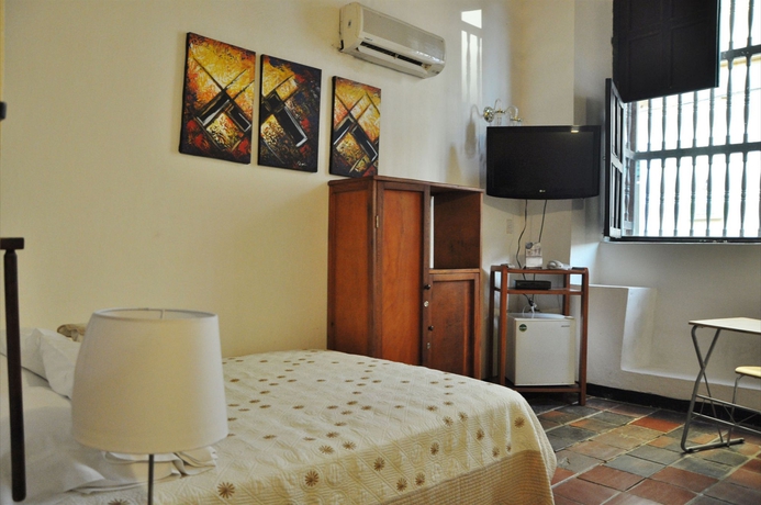 Imagen de la habitación del Hotel Puertas De Cartagena. Foto 1