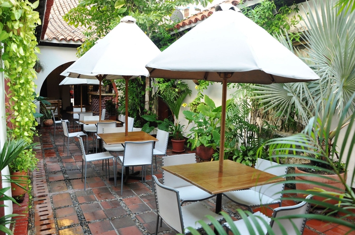 Imagen de los exteriores del Hotel Puertas De Cartagena. Foto 7