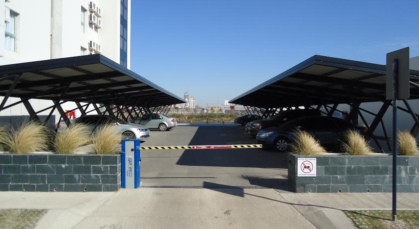 Imagen general del Hotel Puerto Amarras. Foto 2