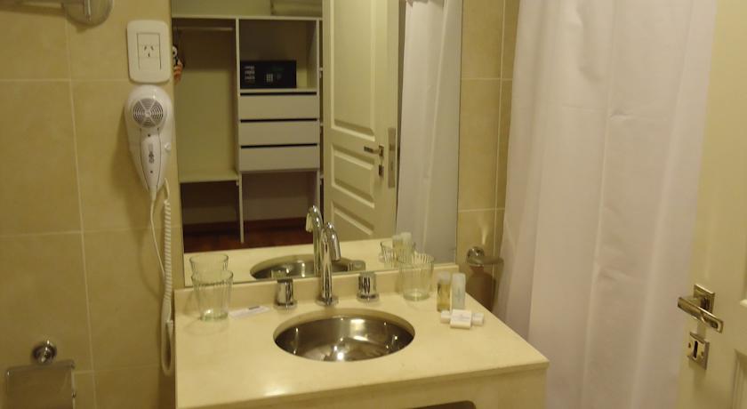 Imagen general del Hotel Puerto Amarras. Foto 3