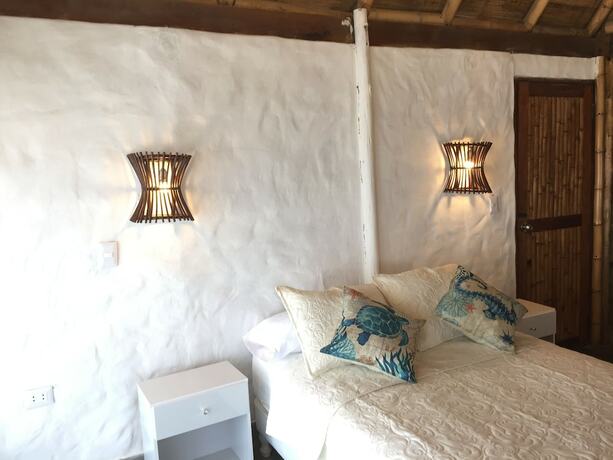 Imagen de la habitación del Hotel Puerto Antiguo. Foto 16