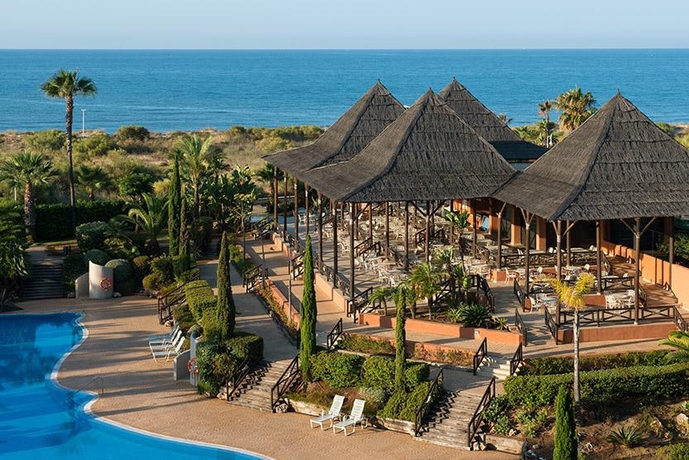 Imagen de los exteriores del Hotel Puerto Antilla Grand. Foto 9