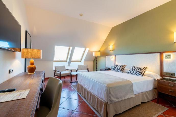 Imagen de la habitación del Hotel Puerto Antilla Grand. Foto 7