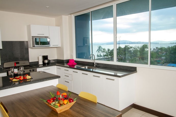 Imagen de la habitación del Hotel Puerto Azul Boutique Resort and Marina. Foto 3