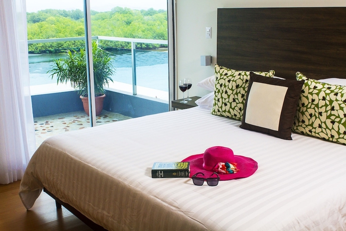 Imagen de la habitación del Hotel Puerto Azul Boutique Resort and Marina. Foto 4