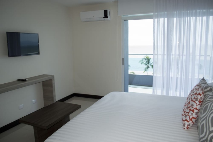 Imagen de la habitación del Hotel Puerto Azul Boutique Resort and Marina. Foto 7