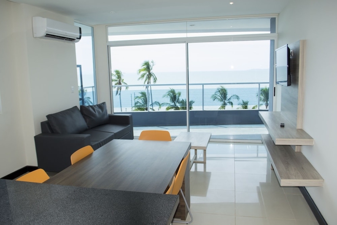 Imagen de la habitación del Hotel Puerto Azul Boutique Resort and Marina. Foto 13