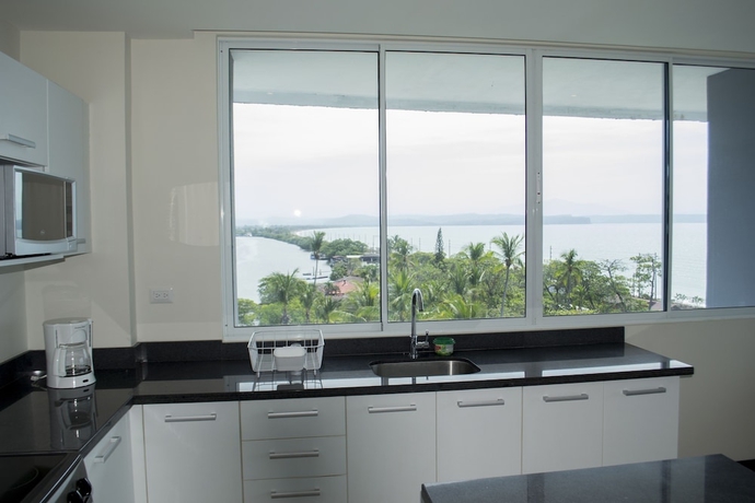 Imagen de la habitación del Hotel Puerto Azul Boutique Resort and Marina. Foto 14