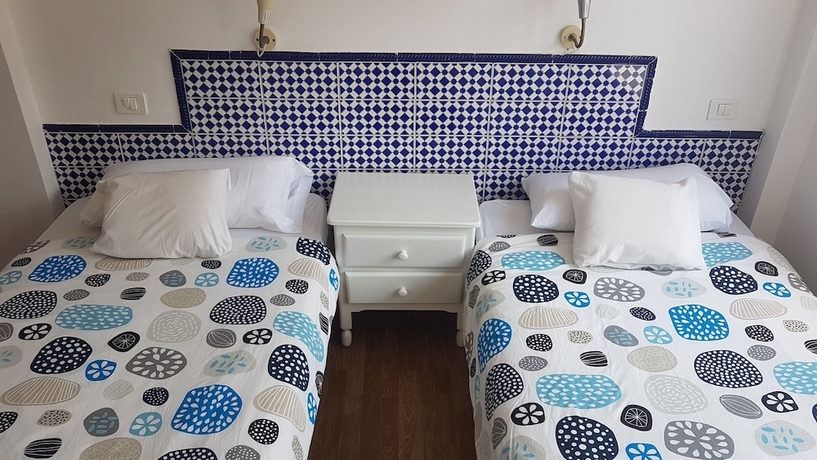 Imagen de la habitación del Hotel Puerto Azul. Foto 14