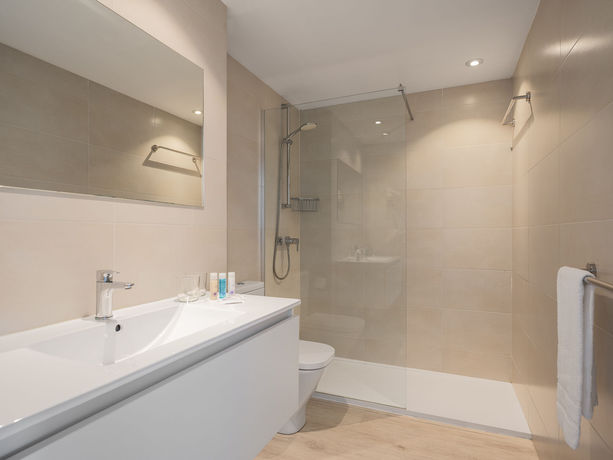 Imagen general del Hotel Puerto Azul Suite. Foto 10