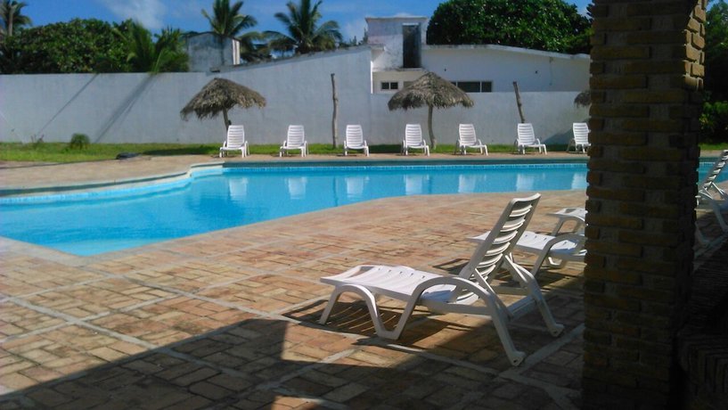 Imagen de la piscina del Hotel Puerto Cangrejo. Foto 9