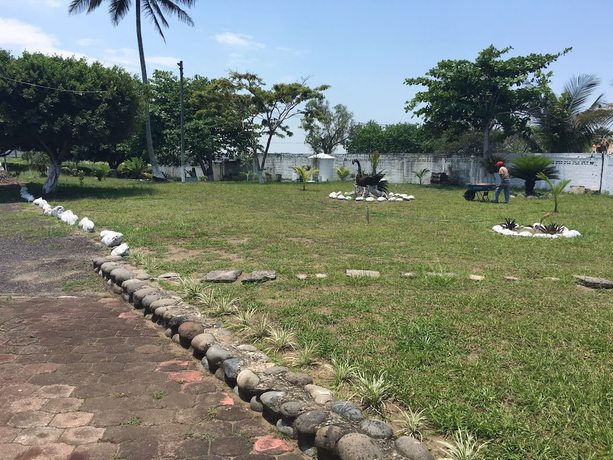 Imagen de los exteriores del Hotel Puerto Cangrejo. Foto 7