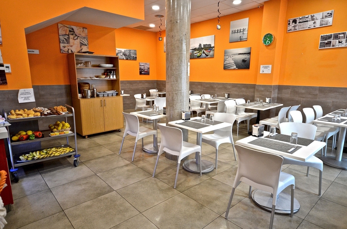 Imagen del bar/restaurante del Hotel Puerto Canteras. Foto 6