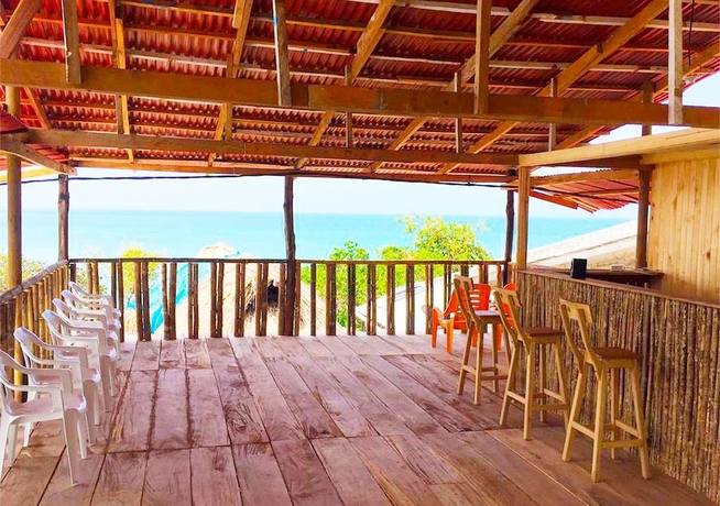 Imagen del bar/restaurante del Hotel Puerto Caracol Isla M&uacute;cura. Foto 5