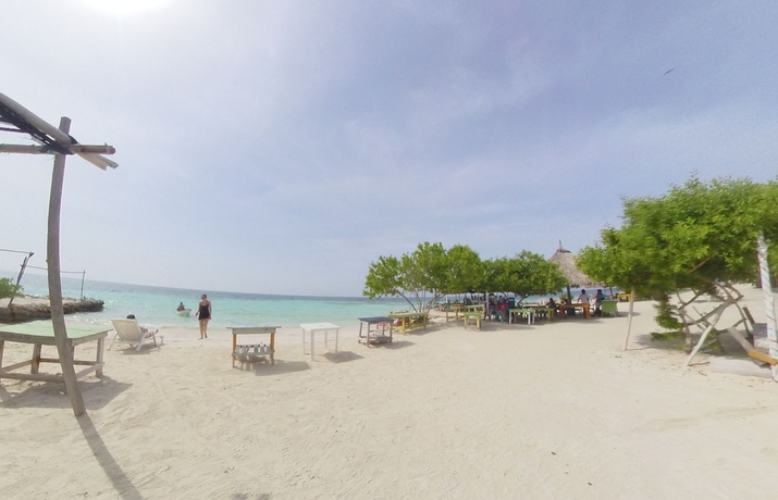 Imagen de los exteriores del Hotel Puerto Caracol Isla M&uacute;cura. Foto 16