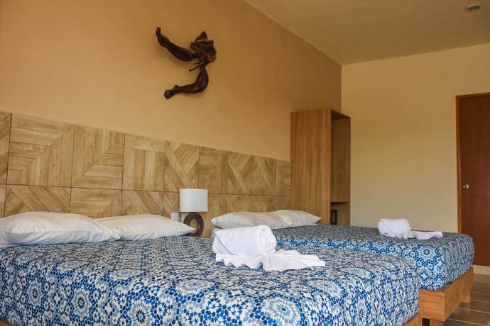 Imagen de la habitación del Hotel Puerto Corcho. Foto 13