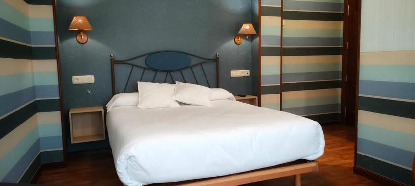 Imagen de la habitación del Hotel Puerto De Candás. Foto 4