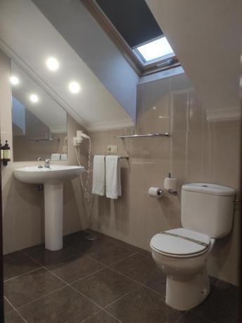 Imagen de los interiores del Hotel Puerto De Candás. Foto 7