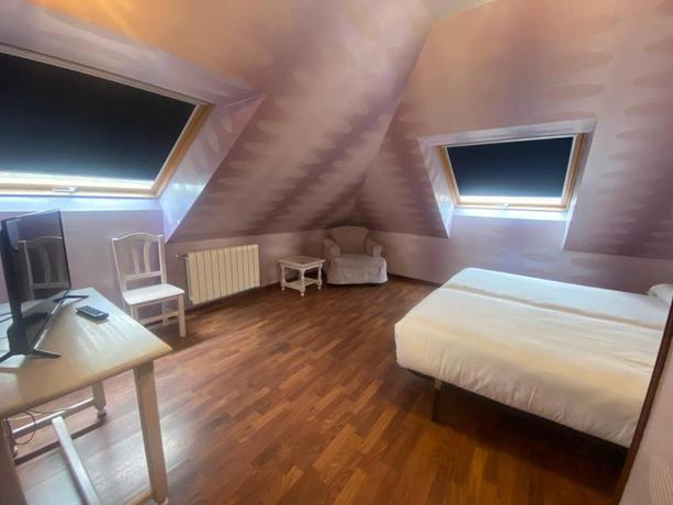 Imagen de la habitación del Hotel Puerto De Candás. Foto 6