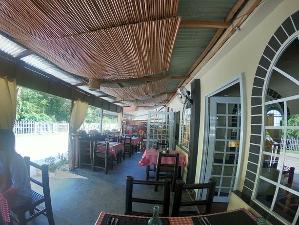 Imagen de la habitación del Hotel Puerto Galera Boutique Resort. Foto 13