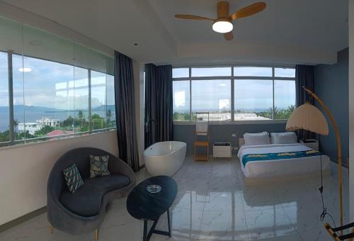 Imagen general del Hotel Puerto Galera Seaview Resort. Foto 8