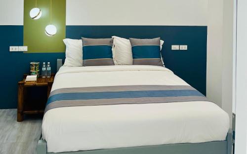 Imagen de la habitación del Hotel Puerto Galera Seaview Resort. Foto 19