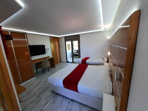 Imagen de la habitación del Hotel Puerto Marino. Foto 16