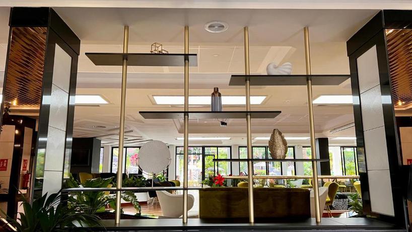 Imagen de los interiores del Hotel Puerto Palace. Foto 15