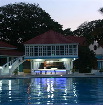 Imagen de la piscina del Hotel Puerto Plata Beach Resort. Foto 14