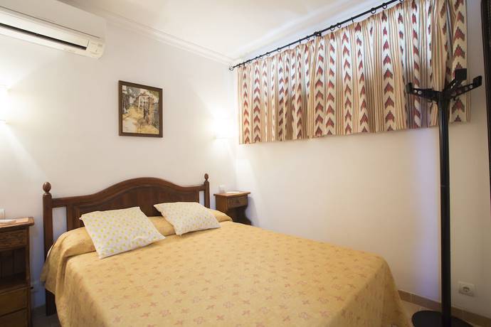 Imagen de la habitación del Hotel Puerto Pollensa Villas and Apartments. Foto 3
