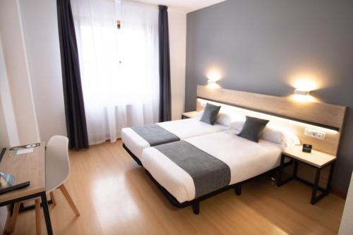 Imagen general del Hotel Puerto Seco. Foto 8