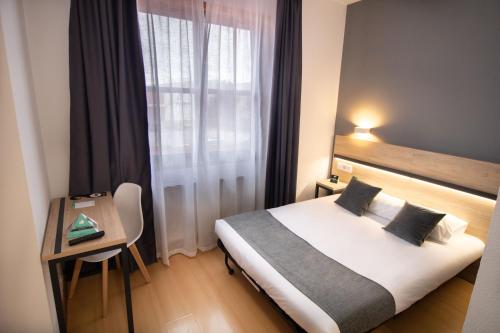 Imagen general del Hotel Puerto Seco. Foto 12