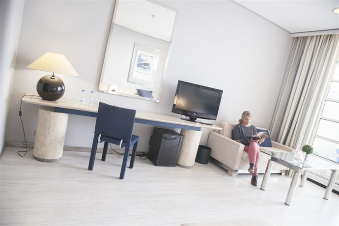 Imagen de los interiores del Hotel Puerto Sherry, Puerto de Santa María. Foto 13