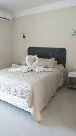 Imagen de la habitación del Hotel Puerto Varas De Punta Sal. Foto 20